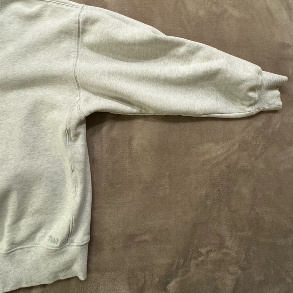 Aritzia TNA Cozy Fleece Boyfriend Fit sweatshirt - Picture 2 of 3